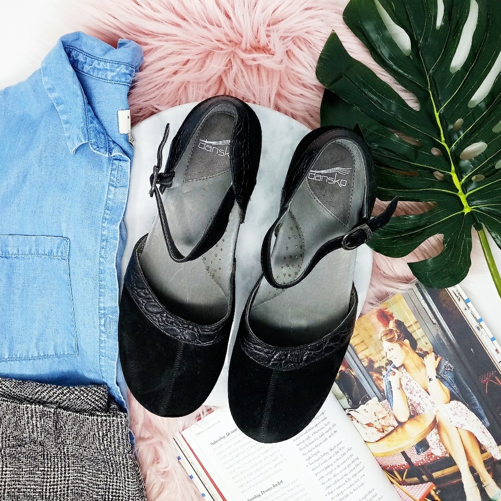 Dansko | Women's Black Suede Sally Clogs